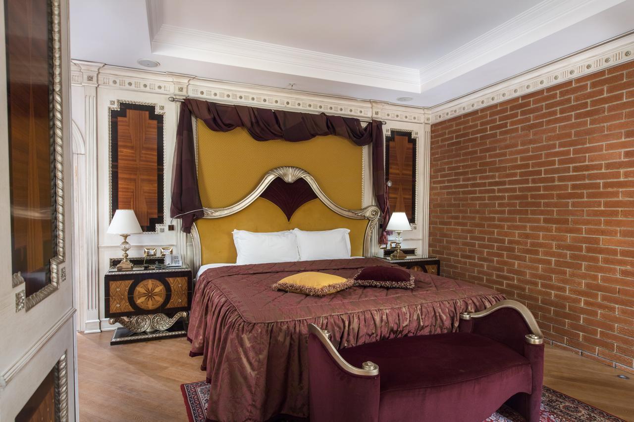 Xheko Imperial Luxury Hotel & Spa Tiranë Luaran gambar A bedroom